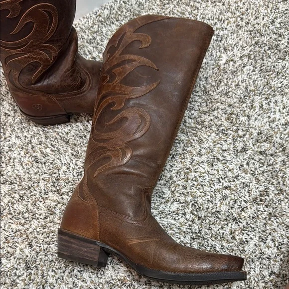 Ariat Genuine Leather Cowboy Boots - Picture 10 of 16
